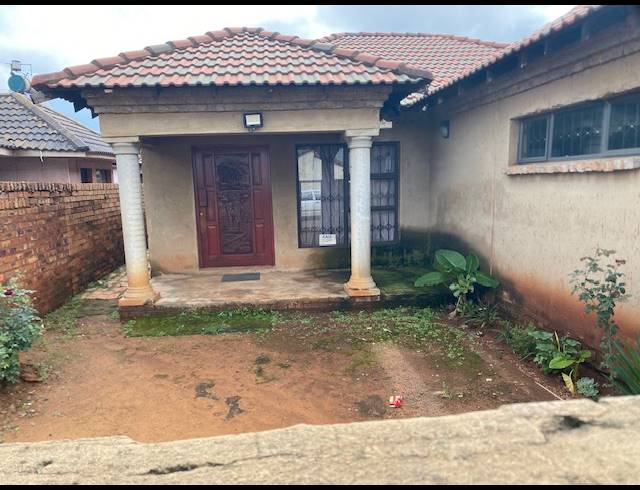 3 BEDROOM HOUSE FOR SALE IN VOSLOORUS